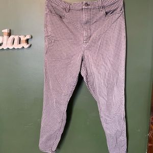 Plaid light grey and dark grey American Eagle skinny jeans